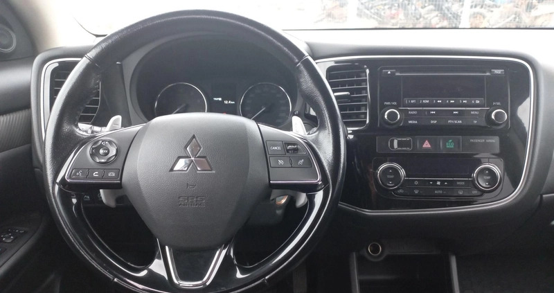 Mitsubishi Outlander cena 67900 przebieg: 143772, rok produkcji 2016 z Dobra małe 379